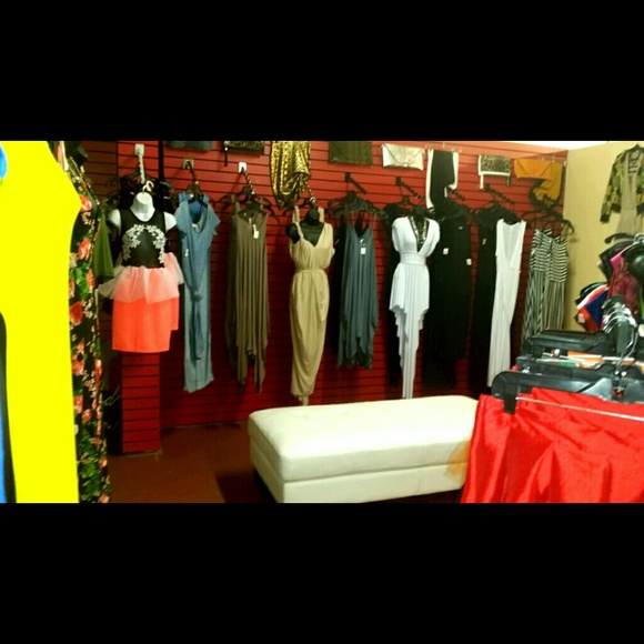 AFTER Visual Merchandising - Picture 3 of 4