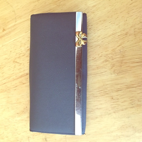 Used bow wallet