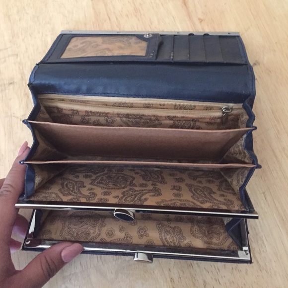 Used bow wallet - Picture 3 of 4