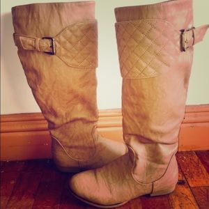 Tan Knee a High Boots👢👢