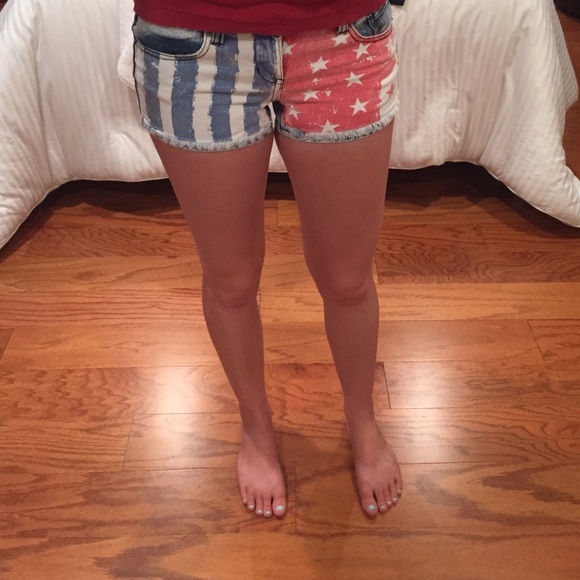 Jean shorts - Picture 3 of 3