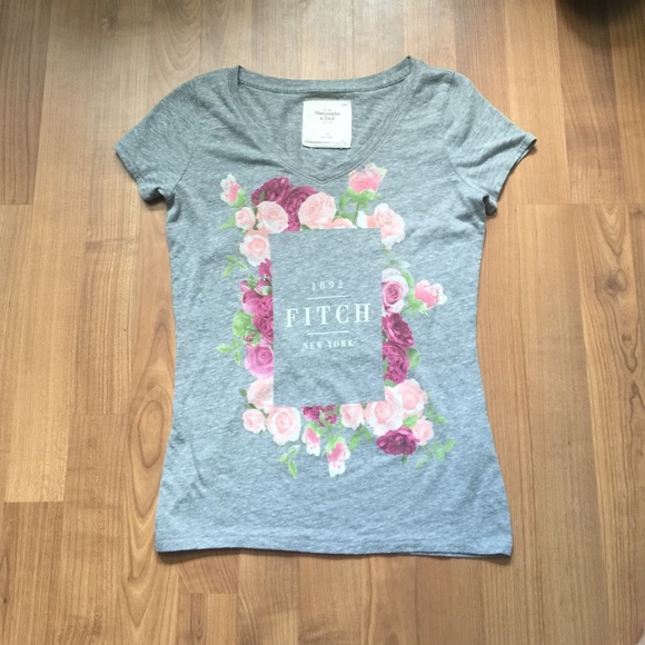 Gray and floral t shirt - Picture 1 of 1