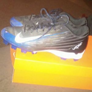 Baseball cleats