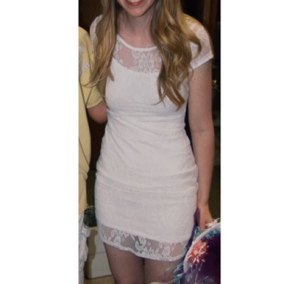 Hollister Dresses & Skirts - Hollister Romantic White Lace Bodycon Dress