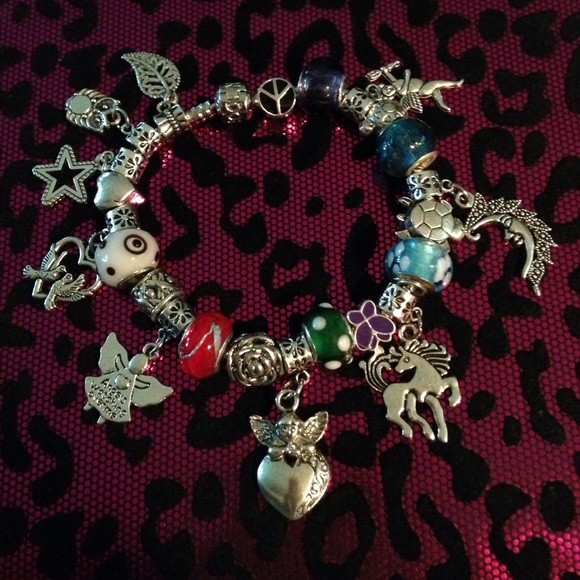 Charm bracelet for allthatmatterd