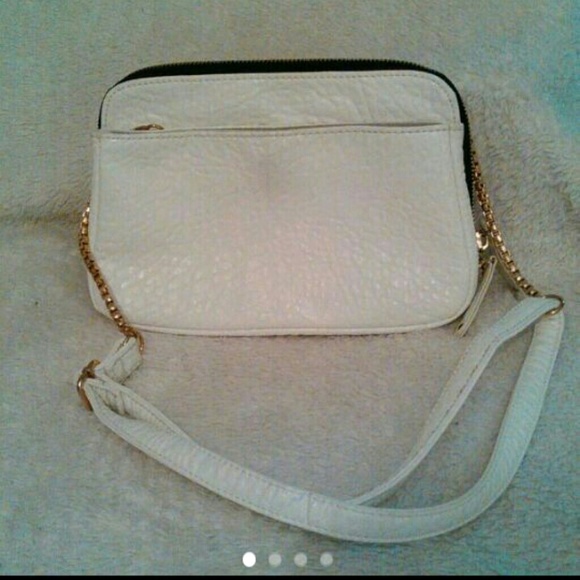 Street level cross body - Picture 1 of 4