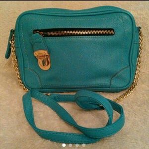 Street level cross body