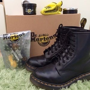 Dr. Martens Women's 1460 Originals