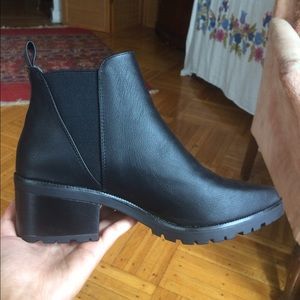 Black Chelsea Boots