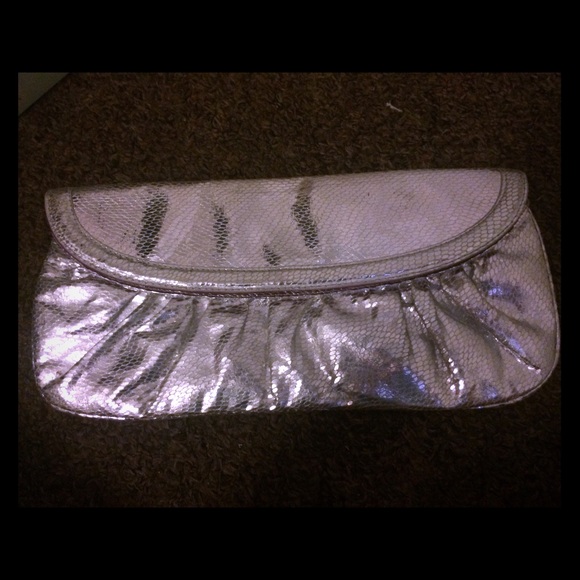 Silver clutch