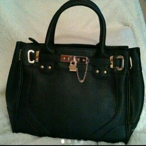 Just Fab black purse