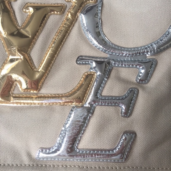 SOLD! Louis Vuitton LOVE Tote - Picture 3 of 4