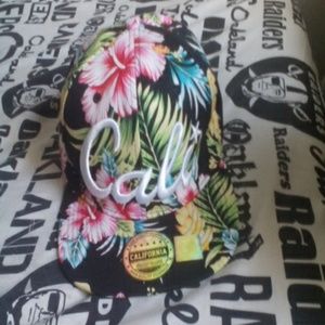 Cali flowered snapback