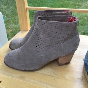 Dolce vita heeled booties