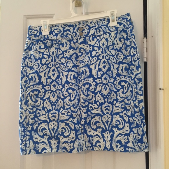 Old Navy tropical blue and white skirt size 8