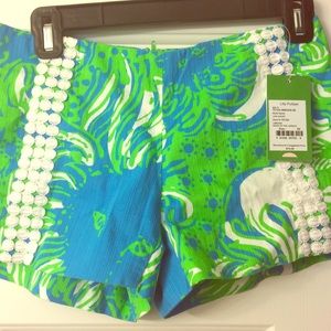 NEVER BEEN WORN LILY SHORTS