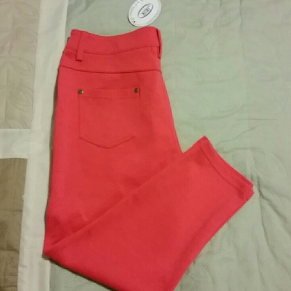 Jegging pants