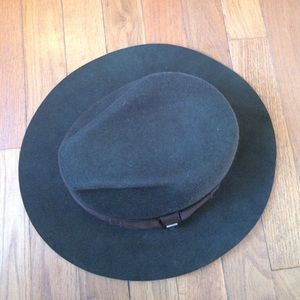 Wool Brixton hat, size Small.