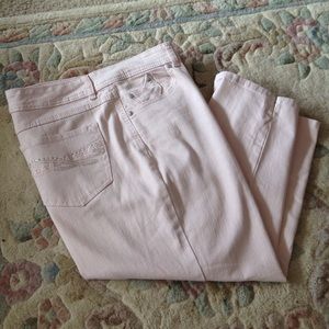 Light pink jeans Capri