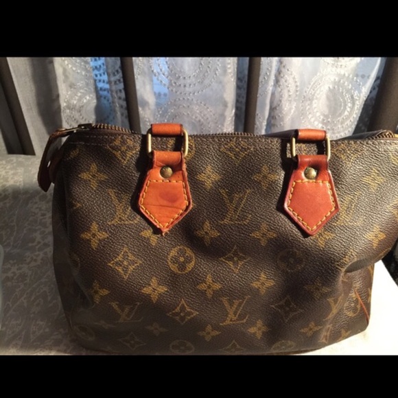 Vintage authentic Louis Vuitton speedy 25