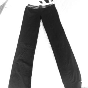 SIZE 4 NEW LULU LEMONS.