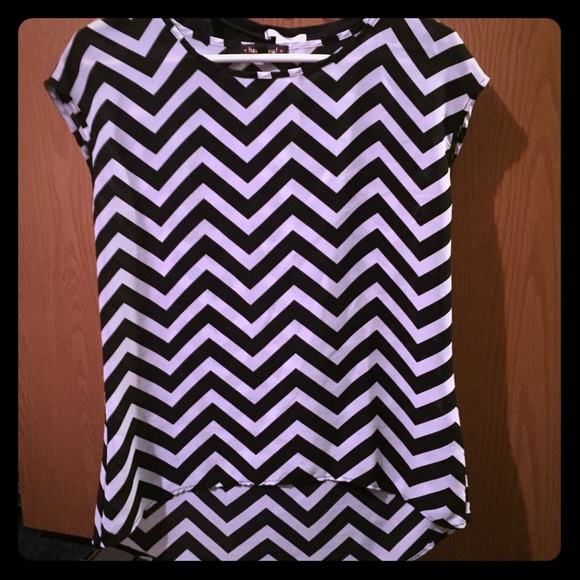 Chevron high low shirt - Picture 1 of 1