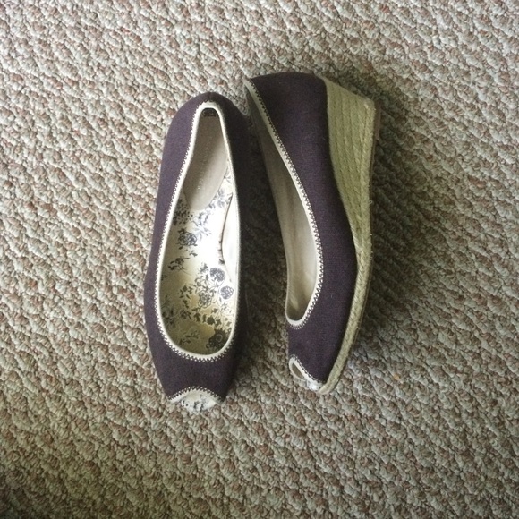 Peep toe Banana Republic Wedges