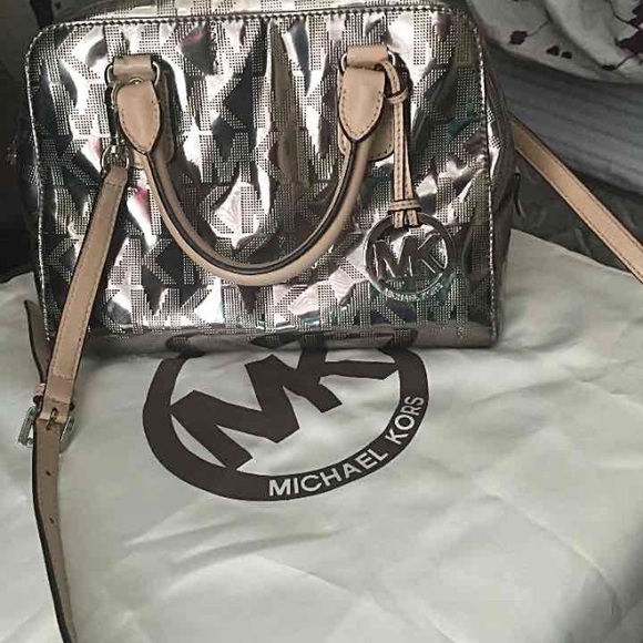 Michael kors purse - Picture 1 of 4