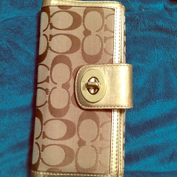 Coach Clutches & Wallets - Coach wallet authentic