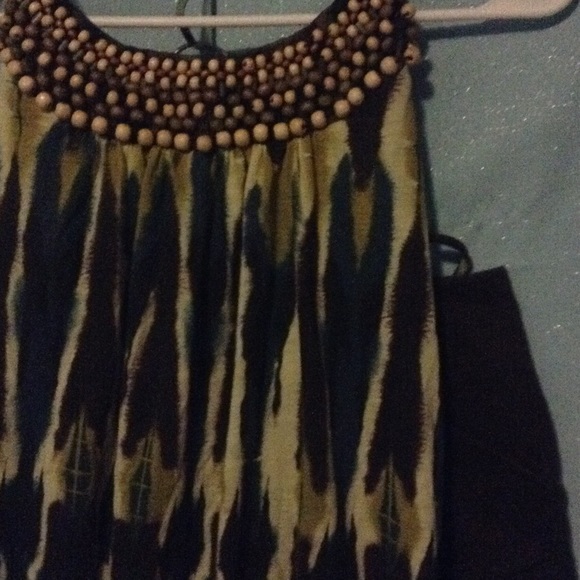 2 piece  outfit halter top and Capri pants  small - Picture 2 of 4