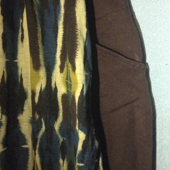 2 piece  outfit halter top and Capri pants  small - Picture 3 of 4