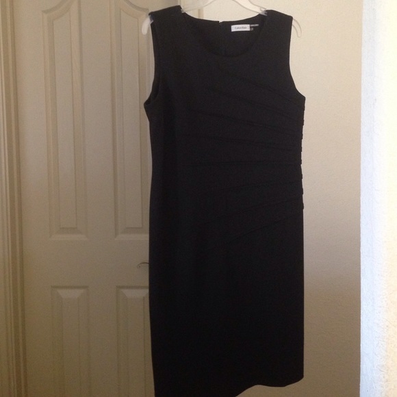 Calvin Klein Dresses & Skirts - Sleeveless black sheath dress