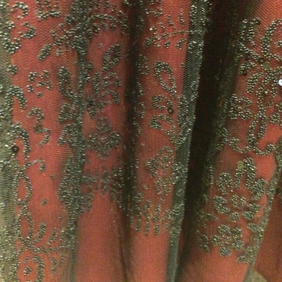 Dress - Picture 3 of 4