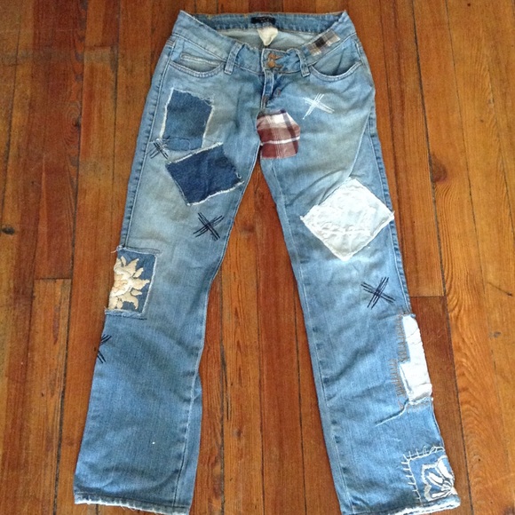 Vintage low rise jeans with patches