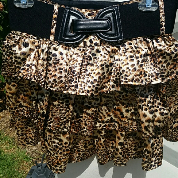 ❌SOLD❌ 💥 SALE 💥Fun Flirty Skirt - Picture 2 of 3