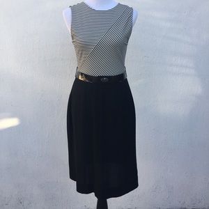 L'agence stripped dres