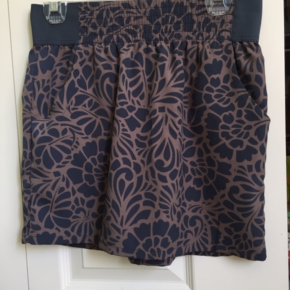 Super cute skirt w/ pockets! Brand new from Gap 💙