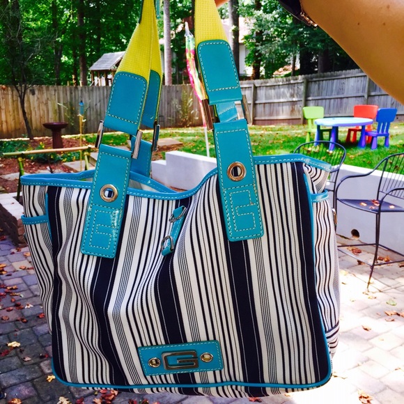 Guess Handbags - Guess shoulder handbag tote purse