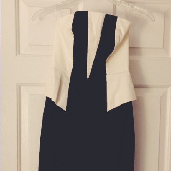 Short cocktail/party dress with peplum!