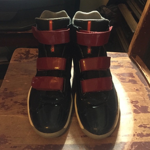 Men's shoes