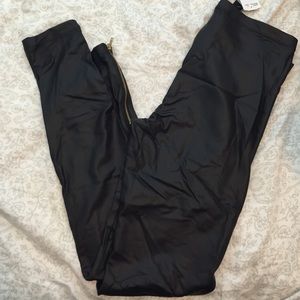 🆕 faux leather leggings