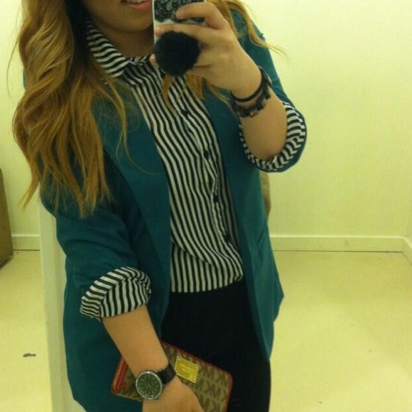 🆕 green blazer - Picture 1 of 3