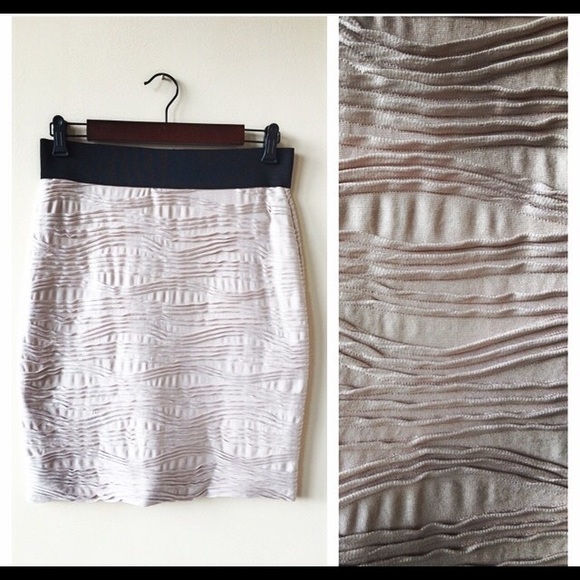 H&M textured pencil skirt