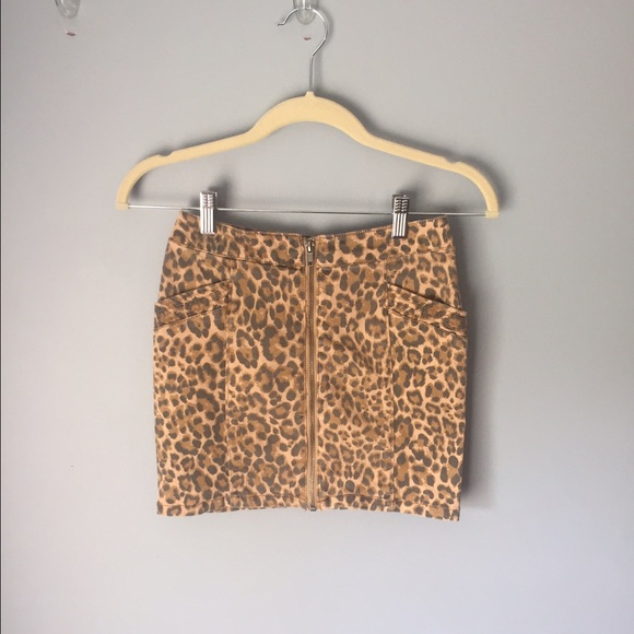 Leopard print skirt