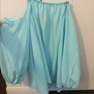 Boutique off shoulder.