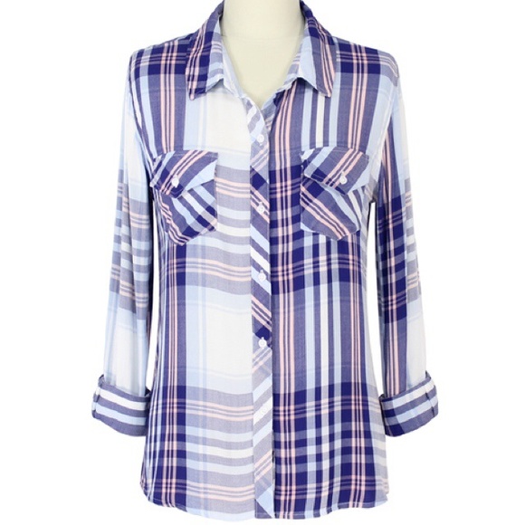 SOLD‼️ Rails Carmen Button Down