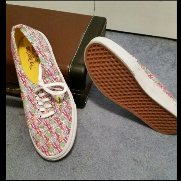 A pair of vans