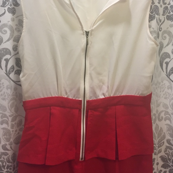 🆕 red and creme peplum dress - Picture 2 of 3