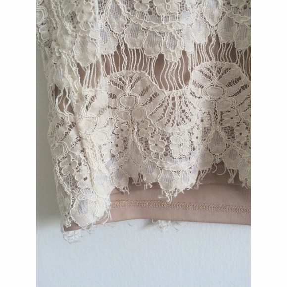 ๐ซSOLD๐ซ crochet cropped top - Picture 3 of 4