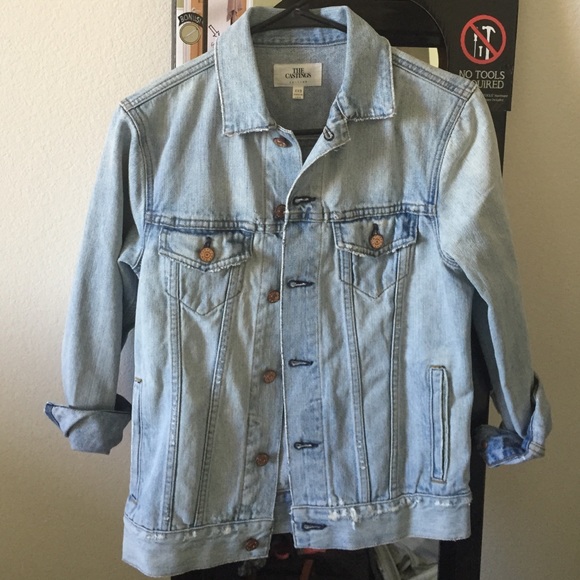 Aritzia Jackets & Coats Xxs The Castings Light Denim Jacket Poshmark